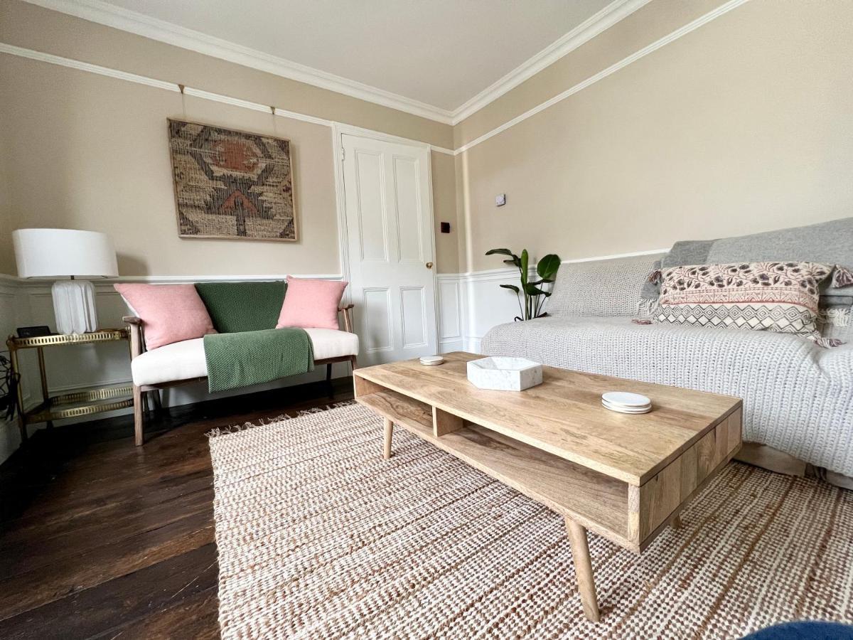 Central Dartmouth 3 Bed Home エクステリア 写真